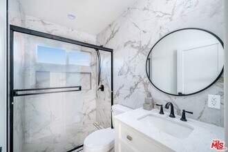 4727 W 18th St in Los Angeles, CA - Building Photo - Building Photo