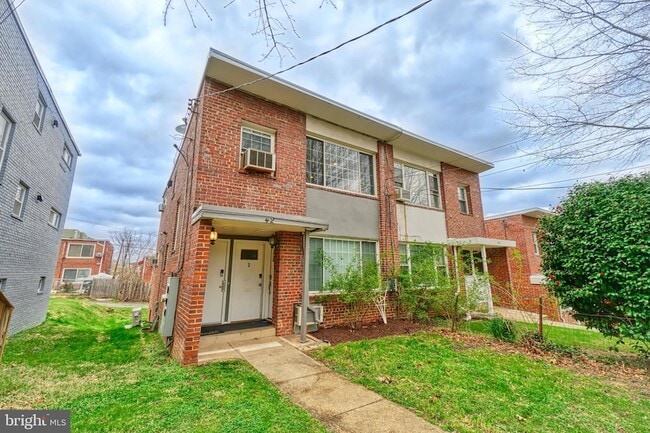 property at 42 Varnum St NE
