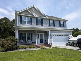 205 Bell Ridge Ln in Hubert, NC - Building Photo