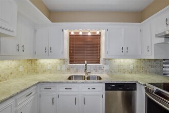 6602 Point Clear Dr in Houston, TX - Building Photo - Building Photo