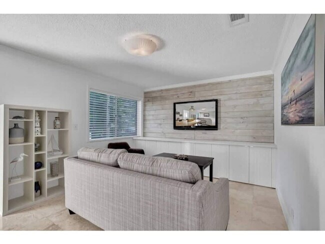 3215 NE 7th St, Unit SI FL1-ID1503961P in Pompano Beach, FL - Foto de edificio - Building Photo