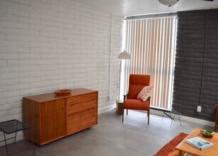 328 E Willetta St in Phoenix, AZ - Foto de edificio - Building Photo