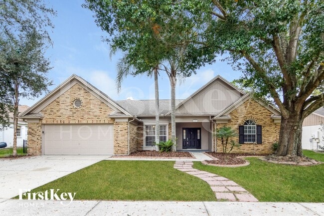 property at 2612 Crestfield Dr