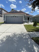 8044 Canterbury Lake Blvd in Tampa, FL - Building Photo