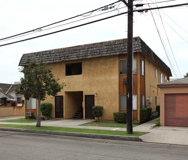 9710 Beverly St in Bellflower, CA - Building Photo - Building Photo