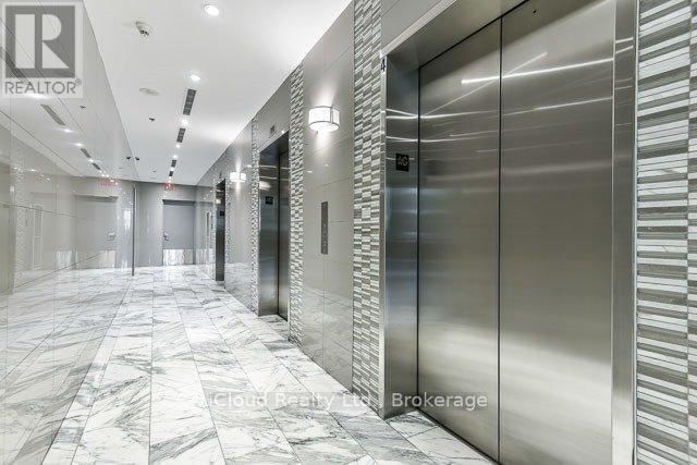 5 Mariner Terrace in Toronto, ON - Building Photo - Building Photo