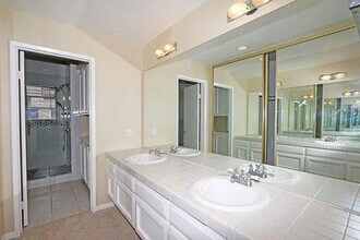 3194 Morning Way in San Diego, CA - Building Photo - Building Photo