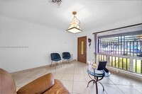 3718 Taft St in Hollywood, FL - Foto de edificio - Building Photo