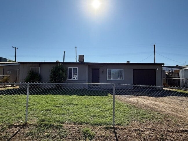 property at 1628 N Elm St