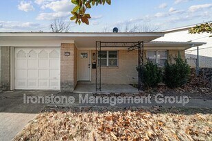 5822 E 35th St in Tulsa, OK - Building Photo