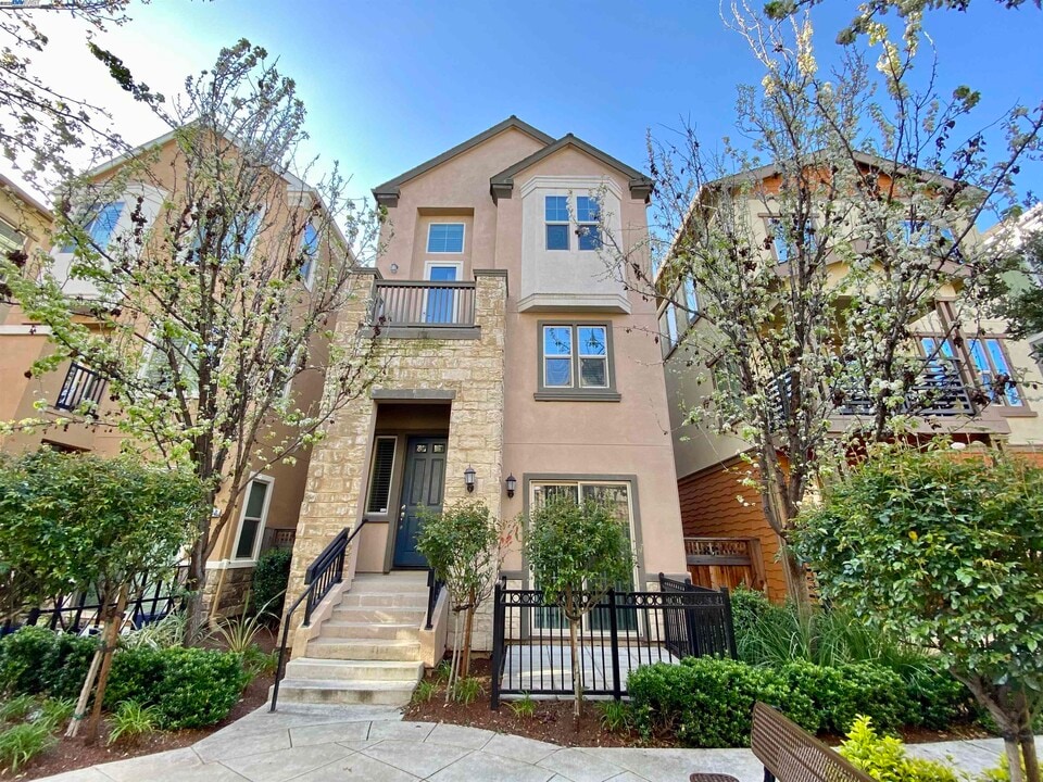 2932 Patcham Common in Livermore, CA - Building Photo