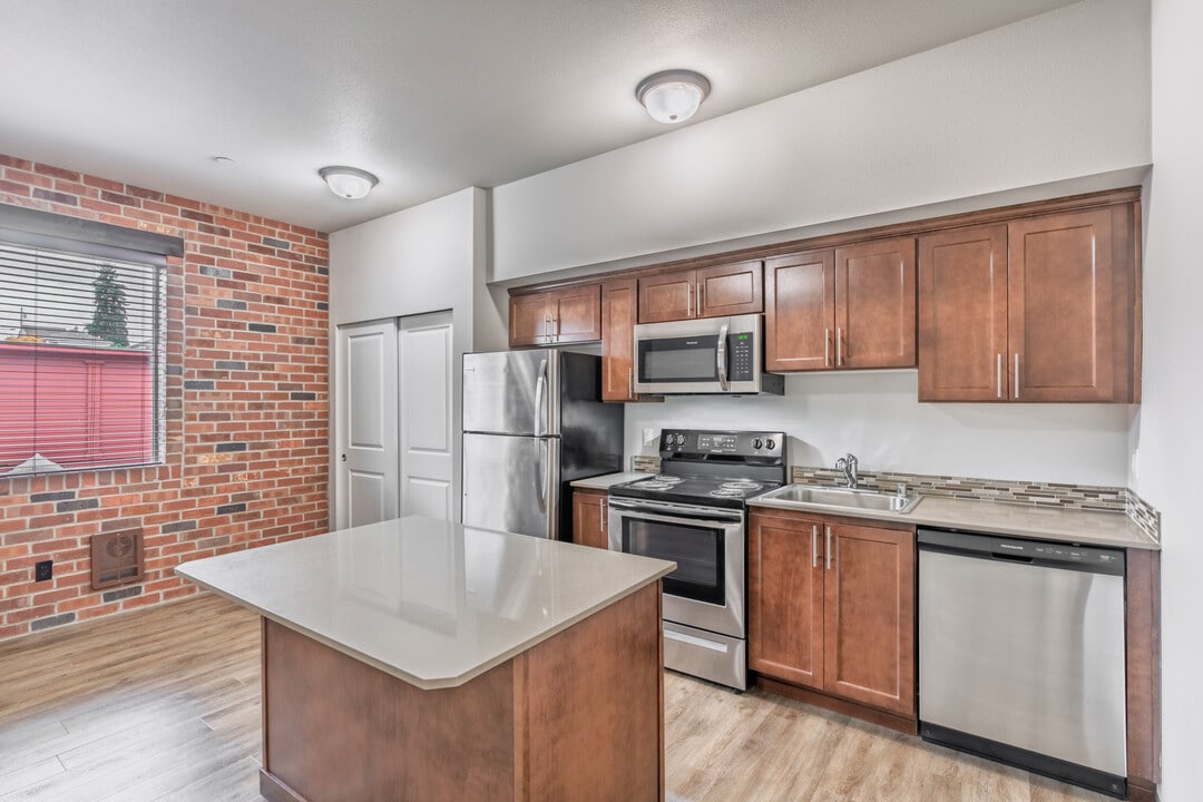 Emory Lofts in Arlington, WA - Foto de edificio