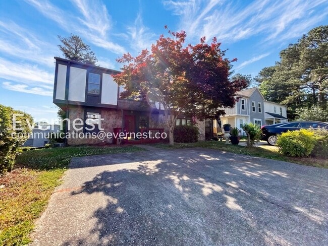 1174 Ridgecrest Ln SE in Smyrna, GA - Building Photo - Building Photo