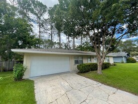 2526 NW 54th Blvd in Gainesville, FL - Building Photo