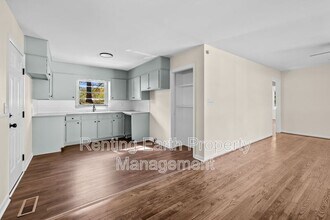 405 18th Ave NW in Center Point, AL - Building Photo - Building Photo