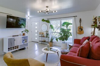 8603 Putnam Dr in Austin, TX - Building Photo - Building Photo