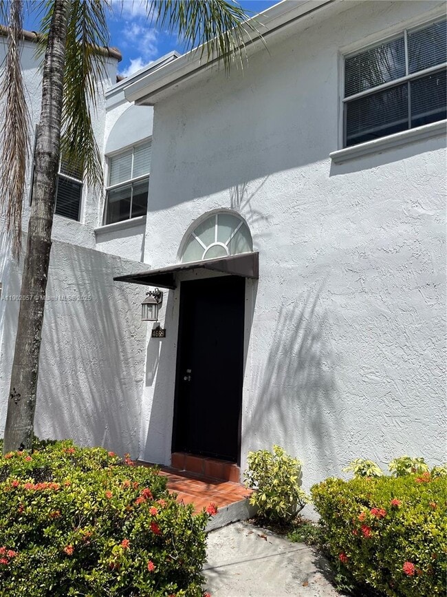 4669 NW 97th Ct in Doral, FL - Building Photo - Building Photo