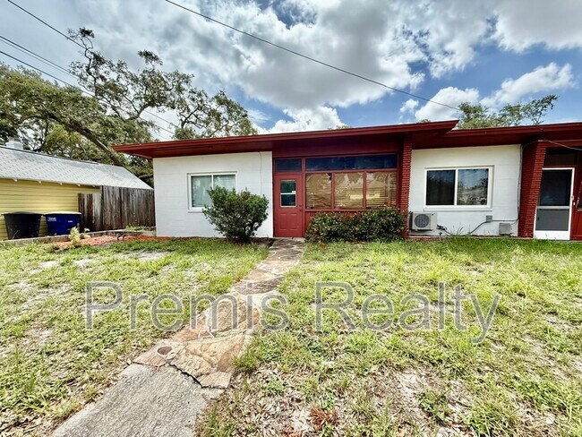 105 N Lincoln Ave in Clearwater, FL - Building Photo - Building Photo