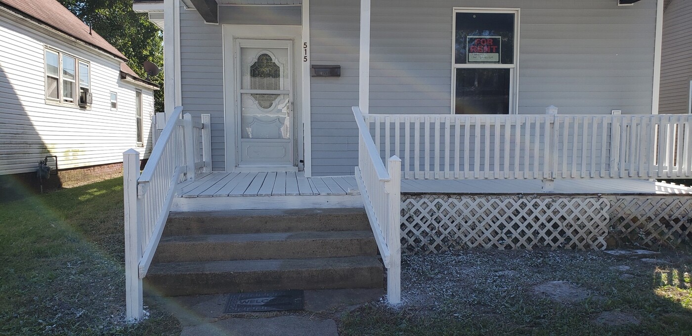 515 W Franklin St in Shelbyville, IN - Building Photo