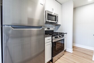 531 W Aldine Ave in Chicago, IL - Building Photo - Building Photo