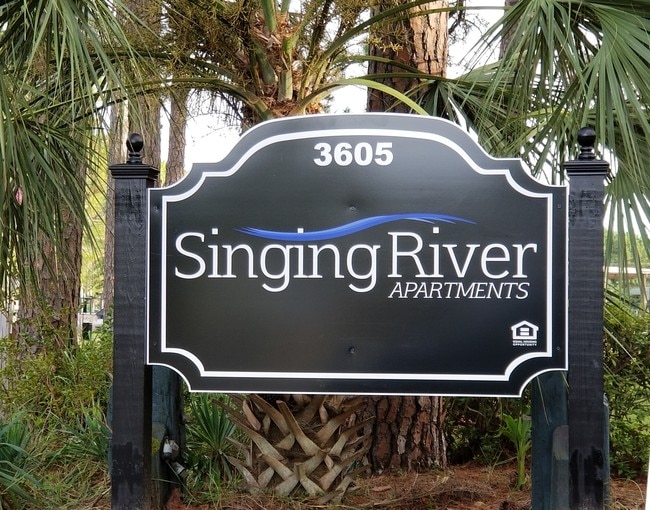 Singing River Apartments photo'