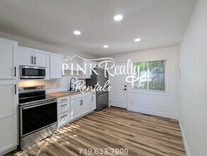 3916 E Pikes Peak Ave in Colorado Springs, CO - Building Photo - Building Photo