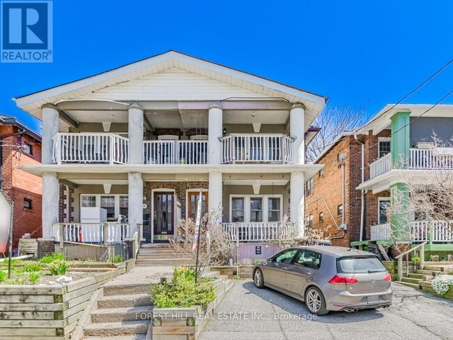 property at 27 Scarboro Beach Blvd