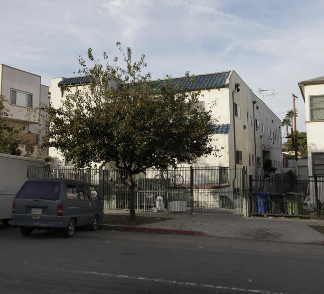 123 S Westmoreland Ave in Los Angeles, CA - Foto de edificio - Building Photo