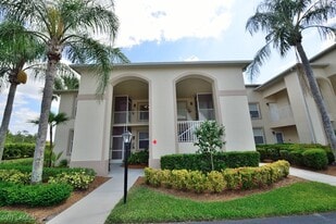 21370 Lancaster Run in Estero, FL - Building Photo