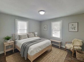 1720 Finchley Dr in Charlotte, NC - Foto de edificio - Building Photo