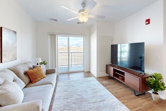 Yellowstone Landing in Belgrade, MT - Foto de edificio - Interior Photo