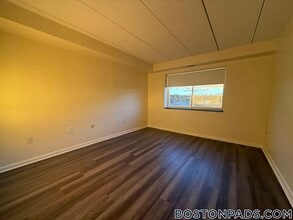 51 Hill Rd in Belmont, MA - Foto de edificio - Building Photo