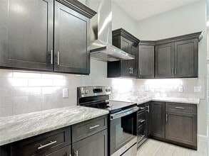 540 Alabama Ave in Englewood, FL - Foto de edificio - Building Photo