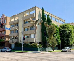 8630 Burton Way in Los Angeles, CA - Foto de edificio - Building Photo