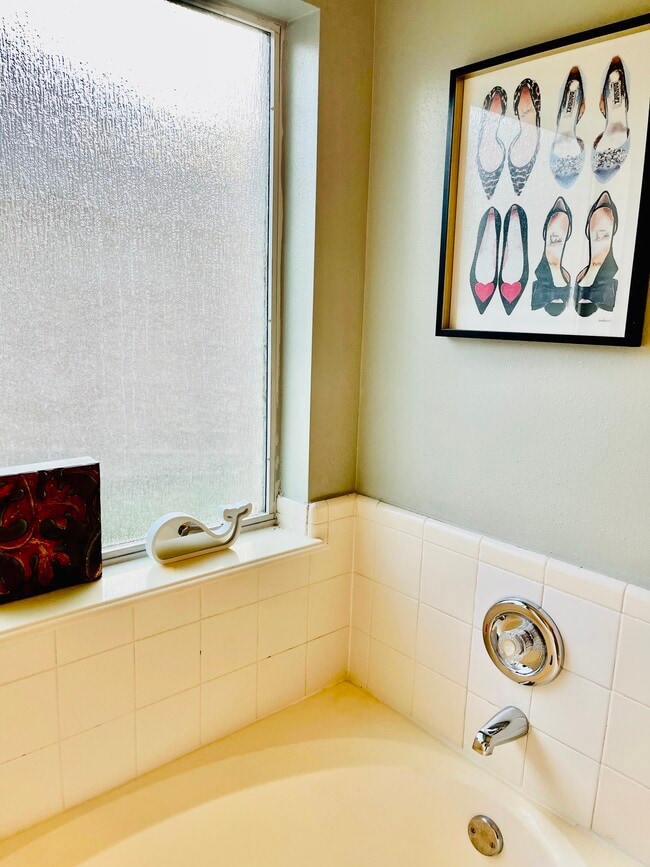property at 118 Willoughby Ct