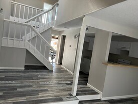 12608 Newbrook Dr in Houston, TX - Building Photo