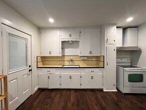 927 Donaldson Ave in San Antonio, TX - Building Photo - Building Photo