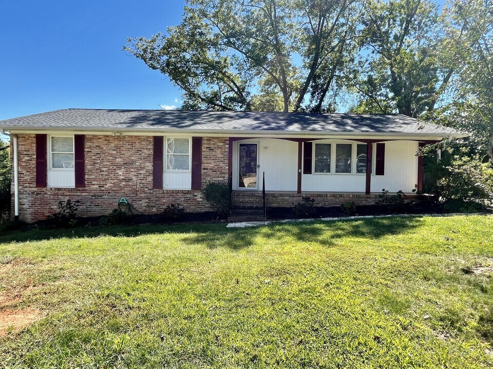 16 State Rd S-23-429 in Greenville, SC - Building Photo