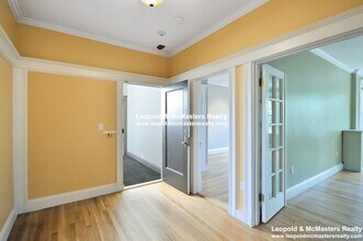 1295 Commonwealth Ave in Boston, MA - Building Photo - Building Photo