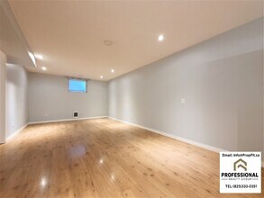 10455 159 St NW in Edmonton, AB - Building Photo - Building Photo