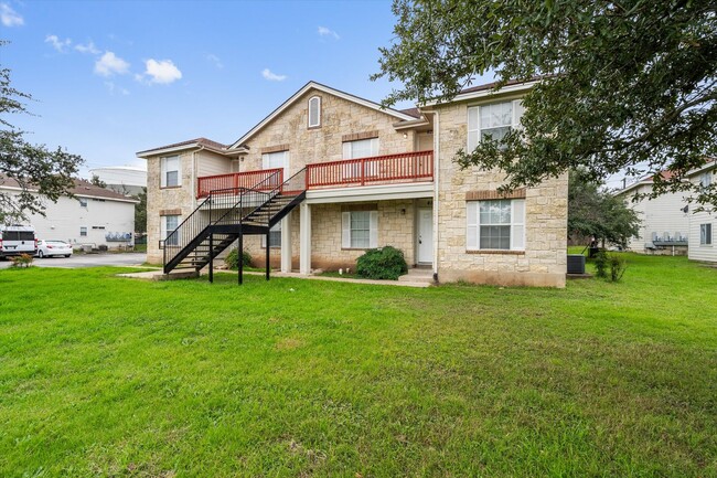 3301 El Salido Pkwy in Cedar Park, TX - Foto de edificio - Building Photo