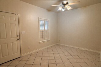 1000 Ranchway Dr in Laredo, TX - Building Photo - Building Photo