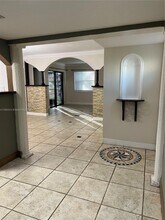 9810 Hammocks Blvd in Miami, FL - Building Photo - Building Photo