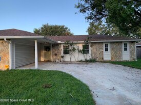 920 Briarwood Blvd NE in Palm Bay, FL - Building Photo