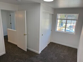 613 SW Utah St in Camas, WA - Building Photo - Building Photo