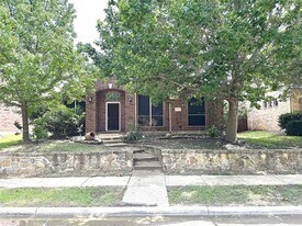 2767 Cedar Wood Dr in Frisco, TX - Building Photo