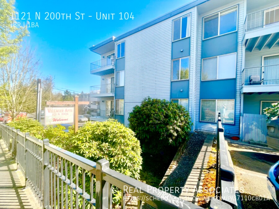 1121 N 200th St, Unit Unit 104 in Shoreline, WA - Building Photo
