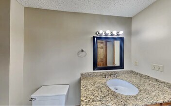 12420 46th Ave N in Minneapolis, MN - Building Photo - Building Photo