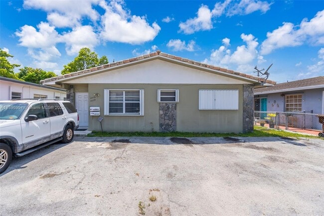 4776 E 10th Ave in Hialeah, FL - Building Photo - Building Photo