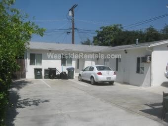 1243 N Sierra Bonita Ave in Pasadena, CA - Foto de edificio